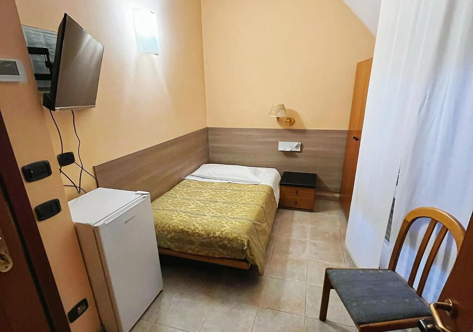 Hotel Valganna Milan 3*,  Italy