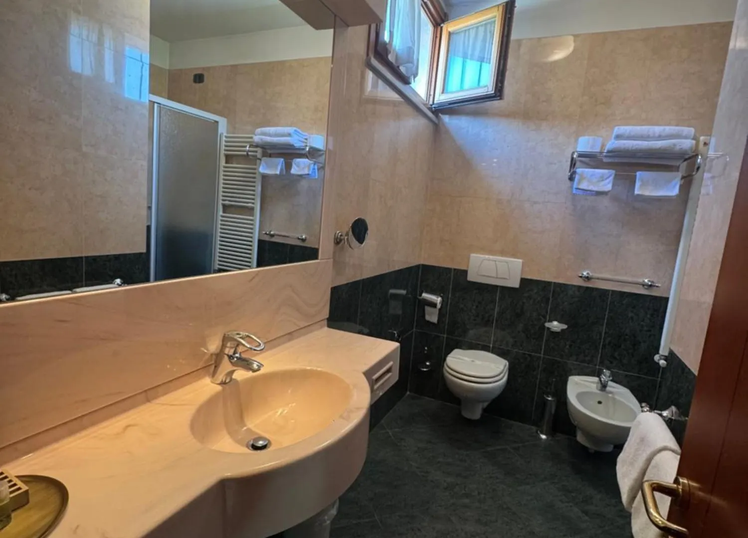 Hotel Valganna Milan 3*,