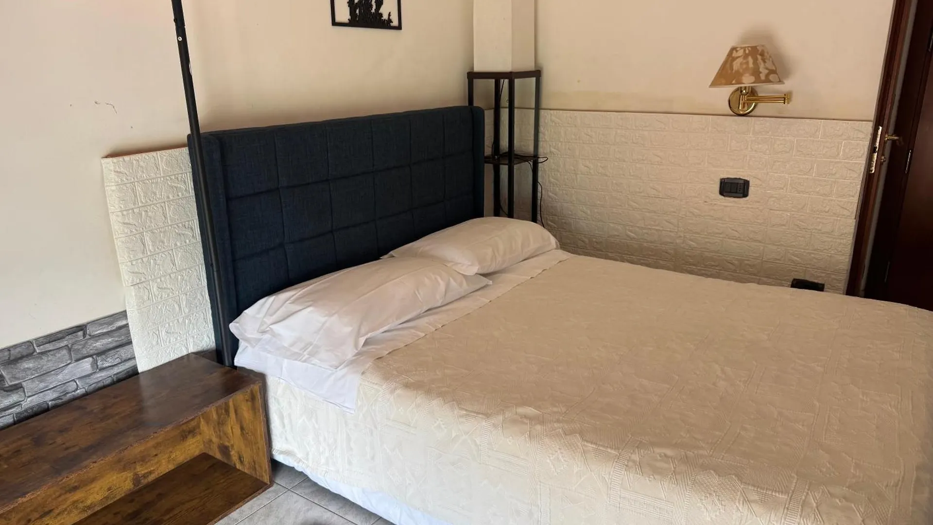 Hotel Valganna Milan 3*,  Italy