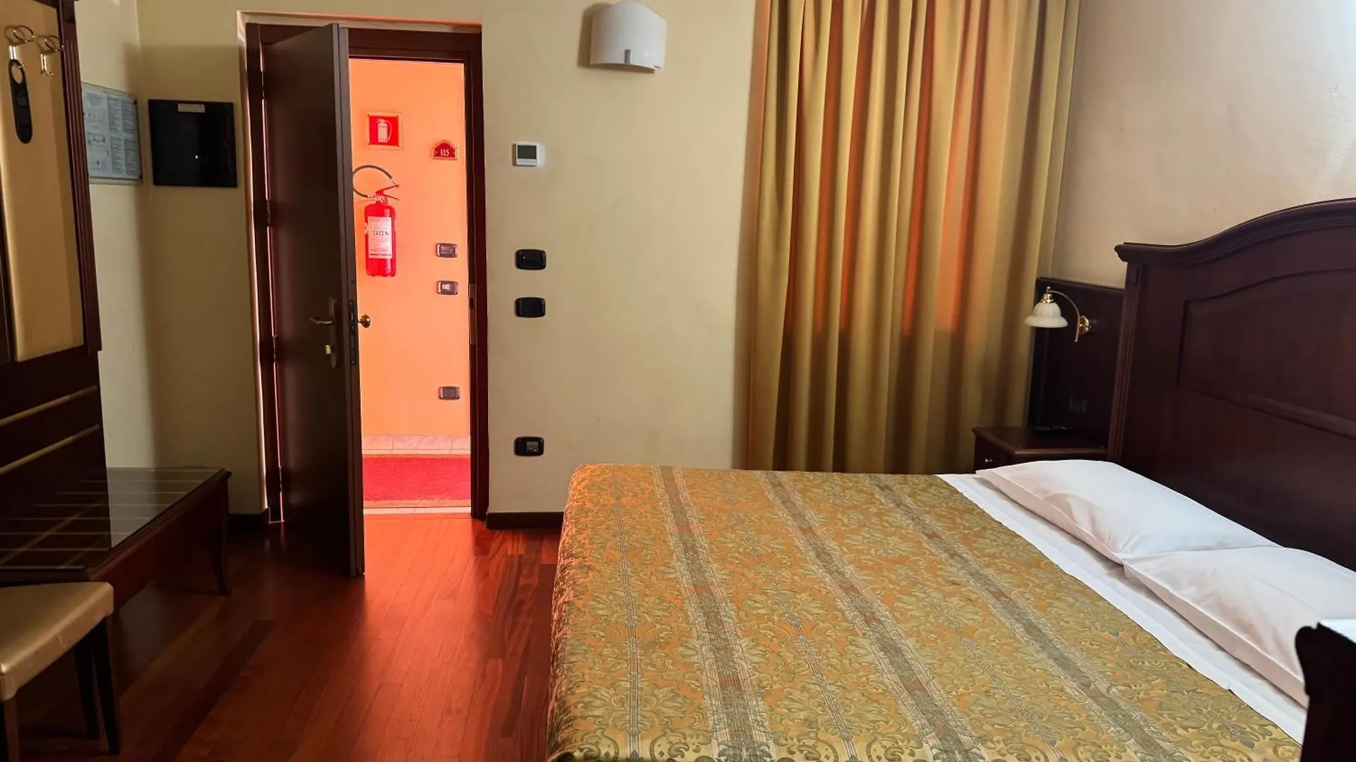 Hotel Valganna Milan 3*,  Italy
